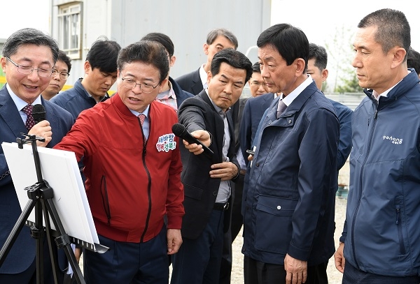 행안부장관 포항지진피해현장 방문(지열발전소 현장).  사진=경북도