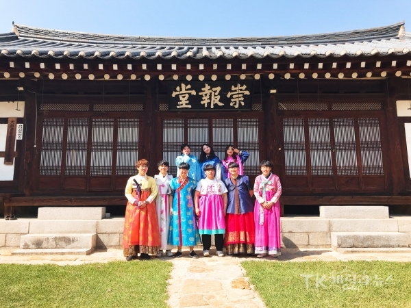 태사묘 한복 및 고려복장 체험. 사진=안동시