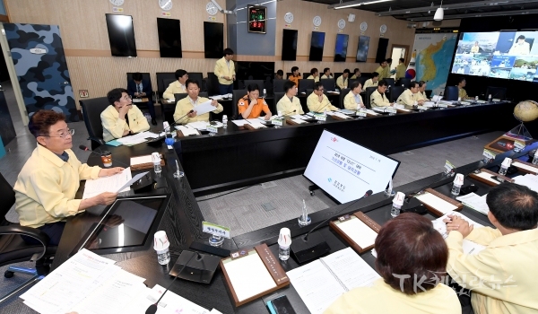 태풍대비 긴급영상회의. 사진=경북도
