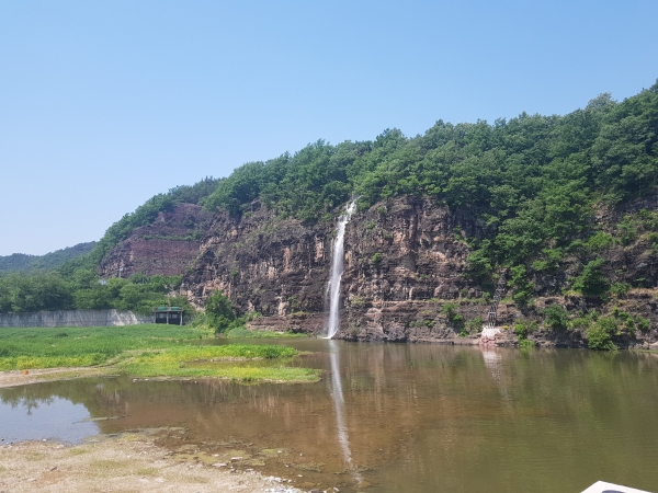 암산경관폭포. 사진=안동시