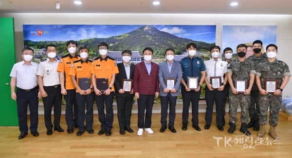 코로나19 백신생산 및 경계유공자 표창. 사진=경북도