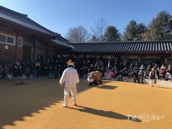 하회별신굿탈놀이 백정마당의 한 장면. 사진=안동시