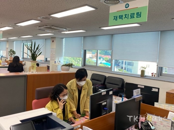 60세 이상 독거노인 모니터링(재택치료팀). 사진=봉화군