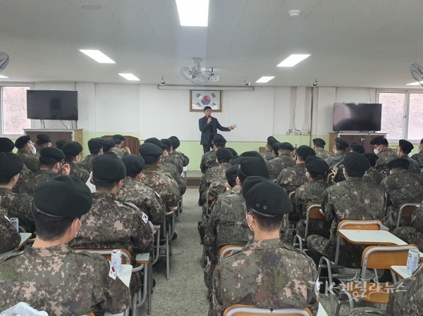 대구경북병무청은 50사단을 방문하여 사회복무요원 군사교육소집 수료자와 소통하는 시간을 가졌다. 사진=대구경북병무청