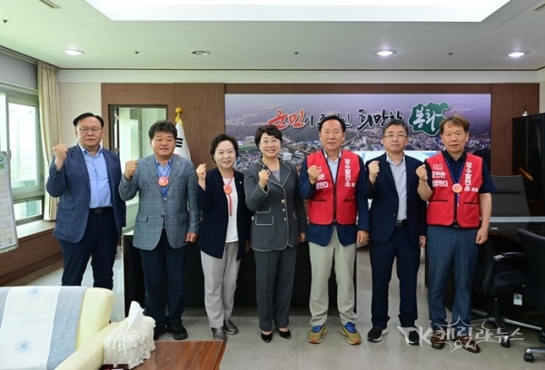 이달희 경상북도 경제부지사, 장상길 동해안 전략산업국장, 류시갑 에너지산업과장장 봉화군 방문, 사진=봉화군