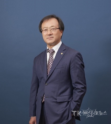 김명돌 세무사 고액1호.  사진=안동시