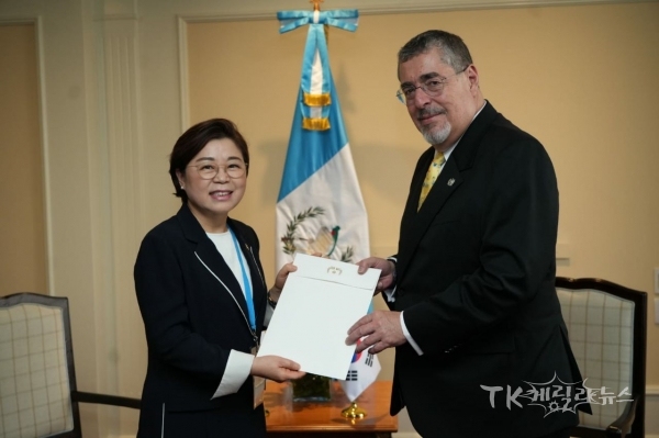 베르나르도 아레발로(Bernardo Arévalo) 과테말라 대통령예방.  사진=김정재 의원실