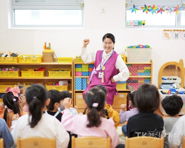 임혜숙 이야기할머니 활동사진(13기, 인천).  사진= 한국국학진흥원