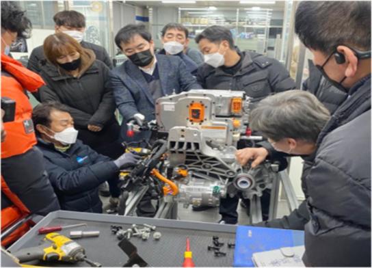 전기모터 이론실습 교육.  사진=경북도