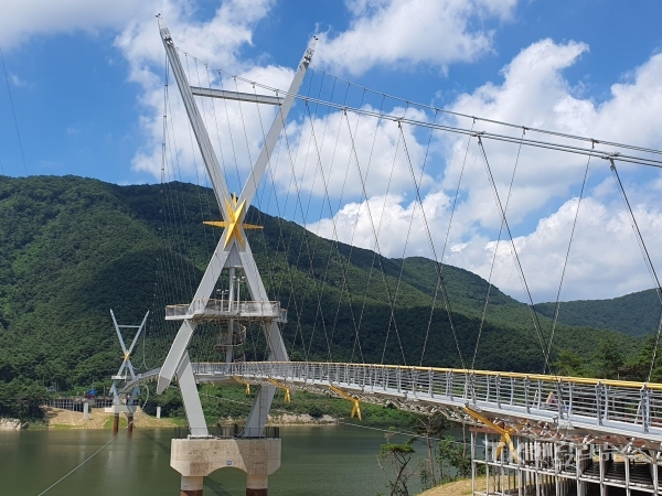 영천보현산댐출렁다리. 사진=영천