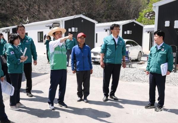 초대형 산불 2차 피해 예방사업장 현장방문(의성).  사진=경북도